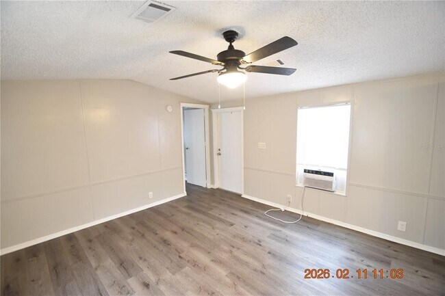 Foto del edificio - 7515 Symmes Rd