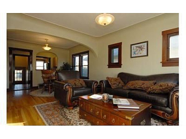 Living Room - 806 s sherman st