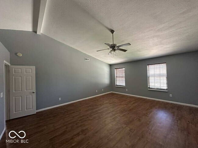 Foto del edificio - 6903 Governors Pointe Blvd