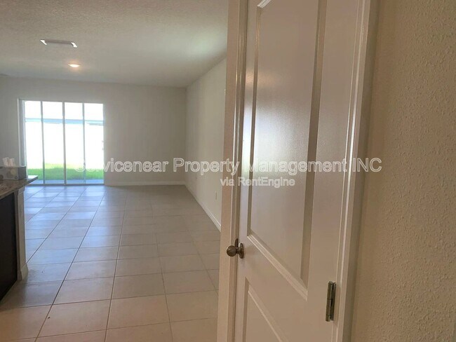 Building Photo - 12159 White Cypress Pl