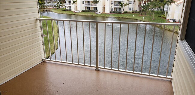 Foto del edificio - 1801 Island Club Dr