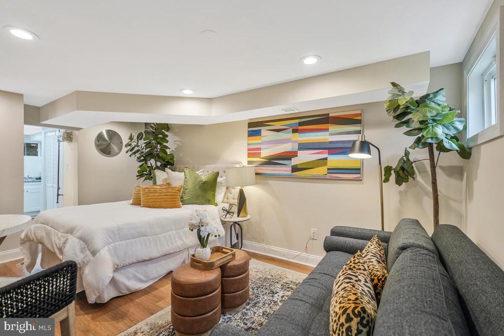 Foto principal - 325 Winslow Rd