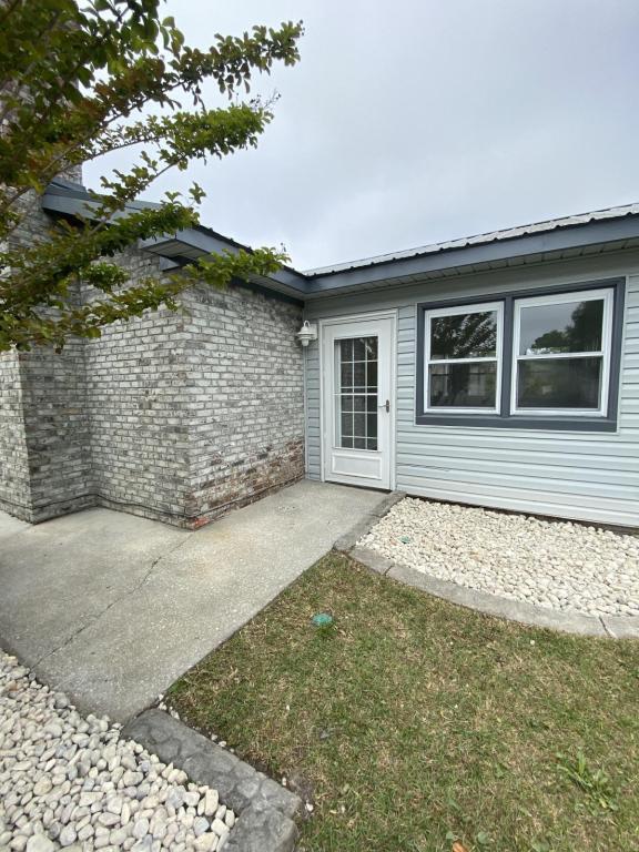 Building Photo - 32 Indian Oak Ln