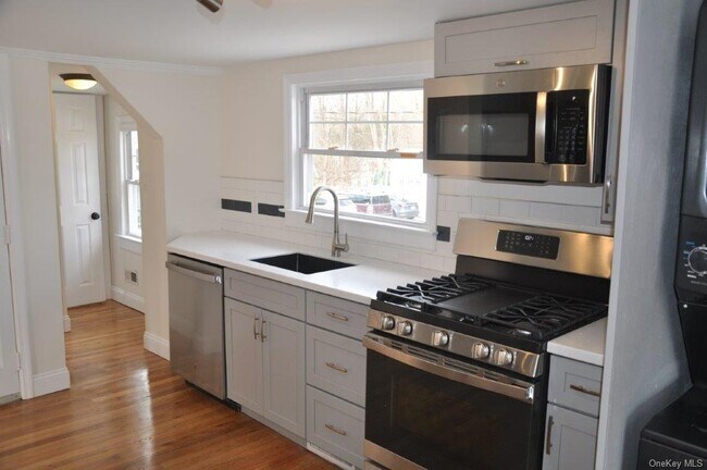 Building Photo - 9 Edgemont Rd