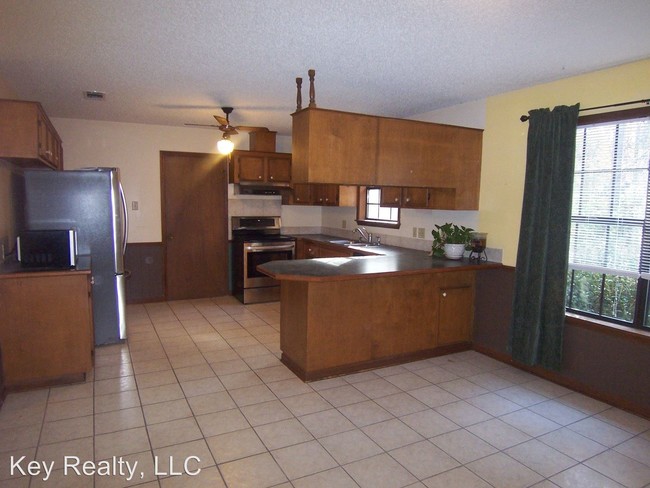 Building Photo - 175 N Dogwood Ln