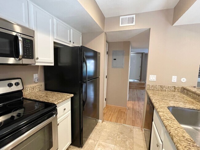 Foto del edificio - 27466 Country Glen Rd