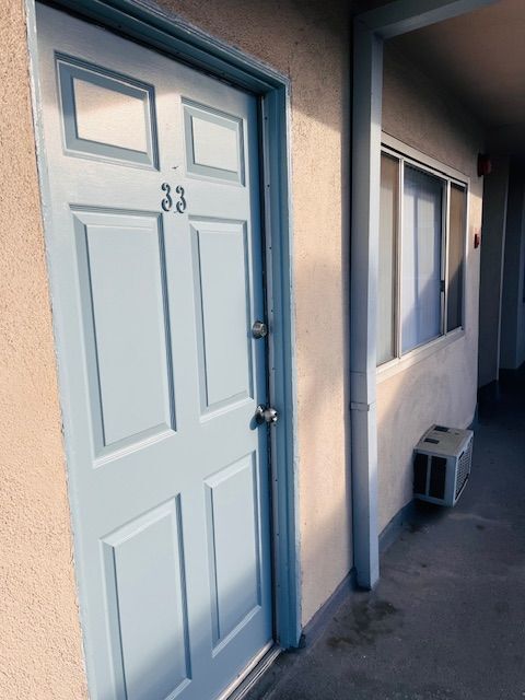 Foto principal - 1260 Beachwood Dr