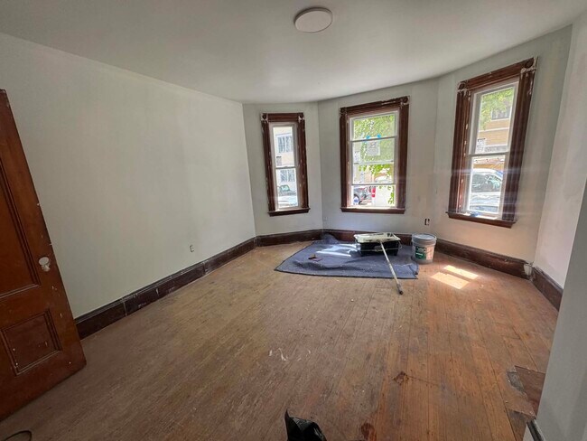 Foto del edificio - 454 E 6th St