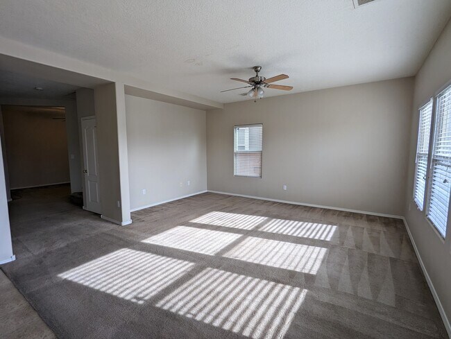 Foto del edificio - 3616 Clear Creek Rd