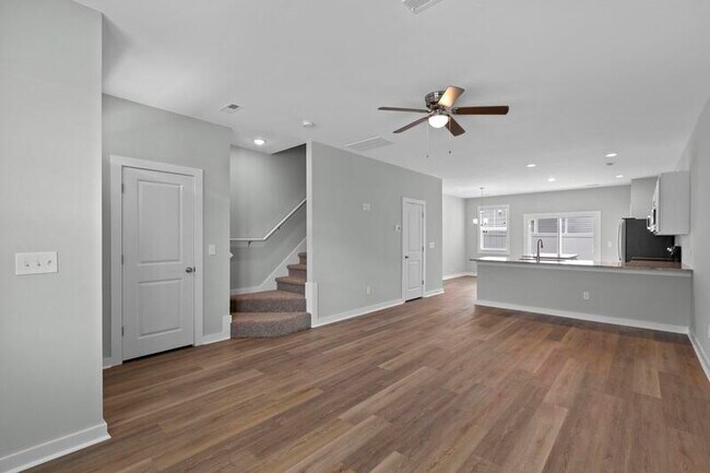 Building Photo - 605 Windsurfing Ln