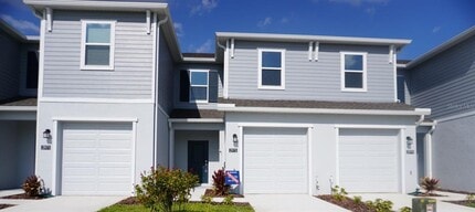 Building Photo - 2975 Maloof Dr