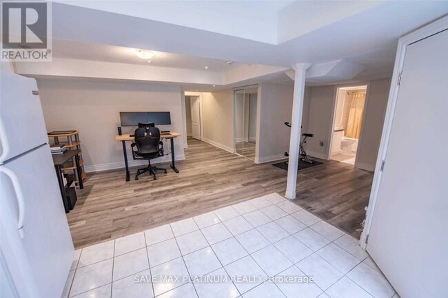 Building Photo - 7 Yvonne Dr