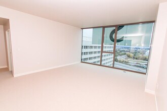 Building Photo - 38 N Almaden Blvd
