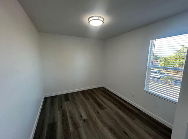 Building Photo - Updated 2 bed near downtown Chandler