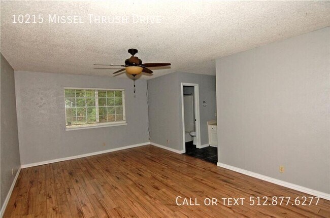 Foto del edificio - 10215 Missel Thrush Dr