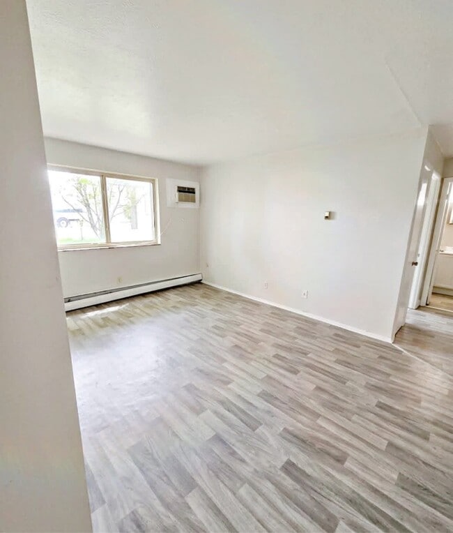 Building Photo - 3688 Bosworth Rd