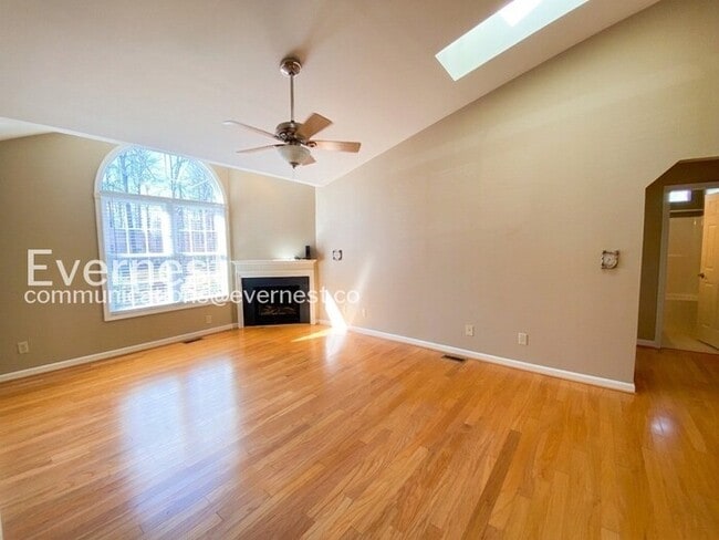 Building Photo - 103 Winchester Ln
