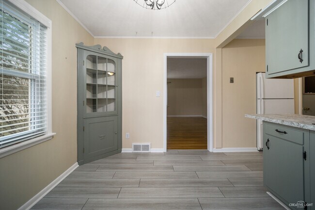Building Photo - 56 S Julian St