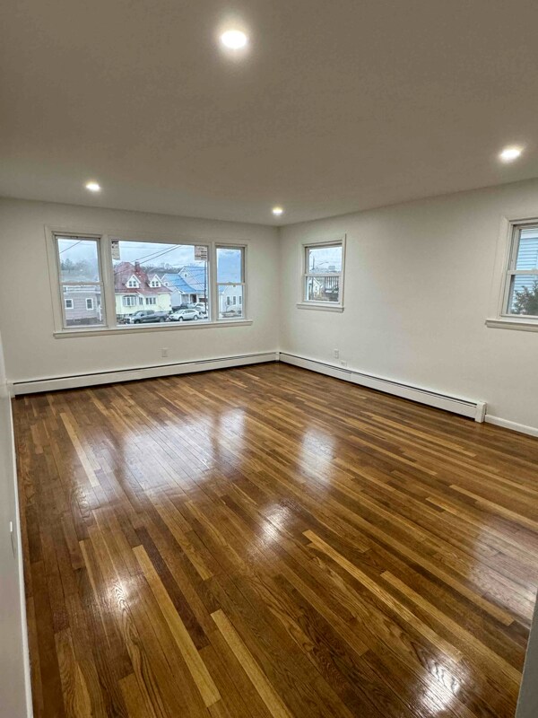 Foto del edificio - 130 Lake Ave