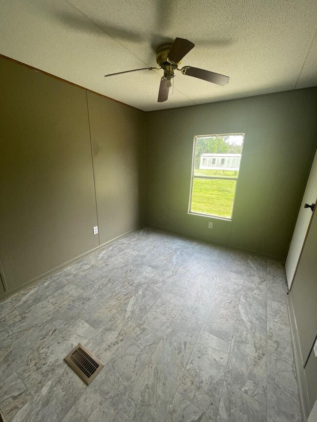 Building Photo - 1484 Joe Miller Rd