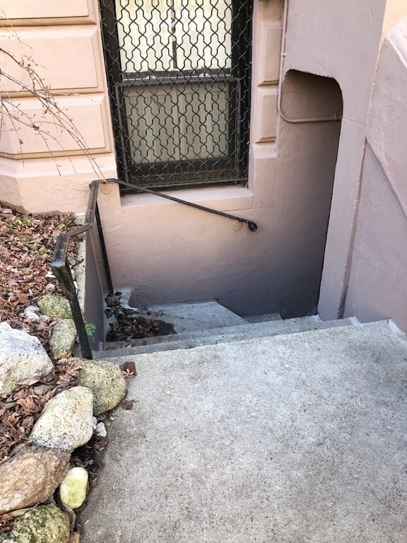 Building Photo - 170 Beacon St