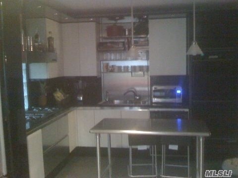 Foto del edificio - 564 Woodmere Blvd