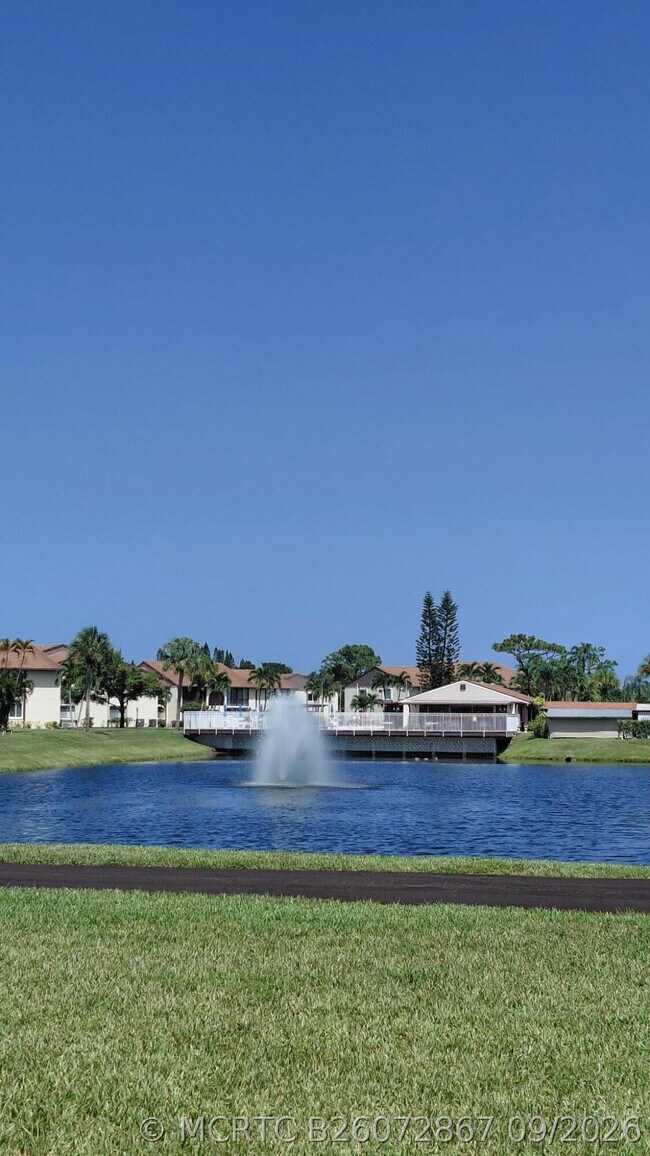 Foto del edificio - 5991 Whispering Pine Way
