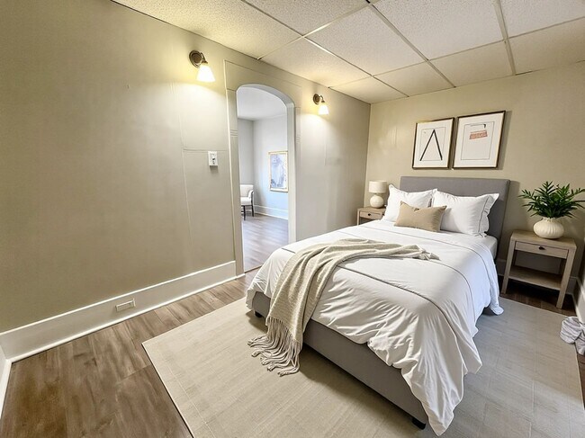 Foto del edificio - 114-116 E Main Street