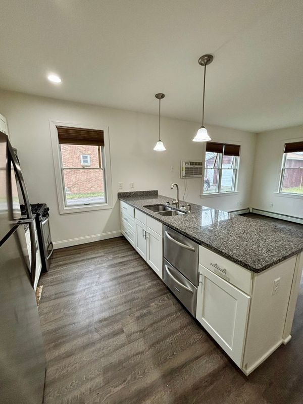 Foto del edificio - 476 Terrace Blvd