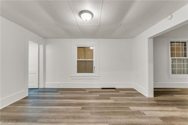 Building Photo - 3204 W 71st St