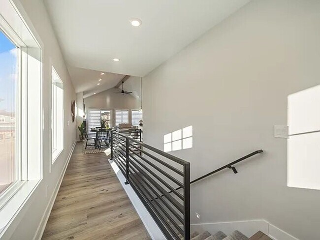 Building Photo - Spacious 4-Bedroom Home in Quiet Polk City...