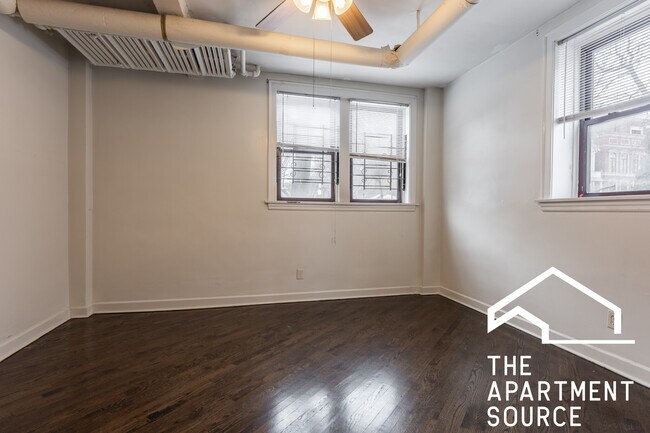 Foto del edificio - 3321 N Lakewood Ave