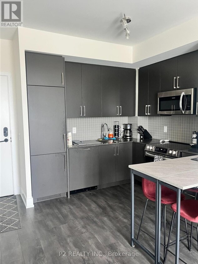 Photo principale - 2450-2450 Old Bronte Rd