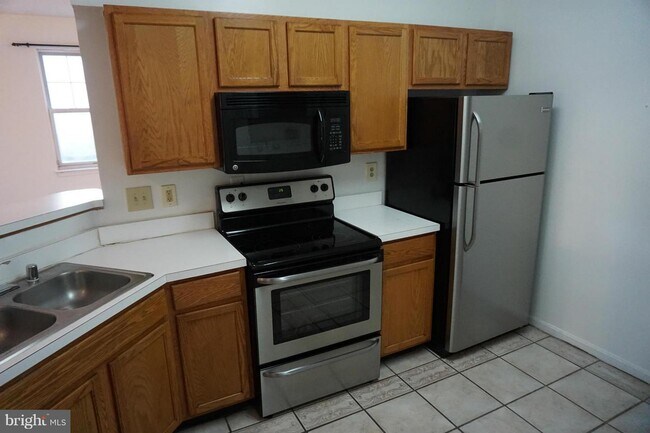 Building Photo - 7206 Bogley Rd