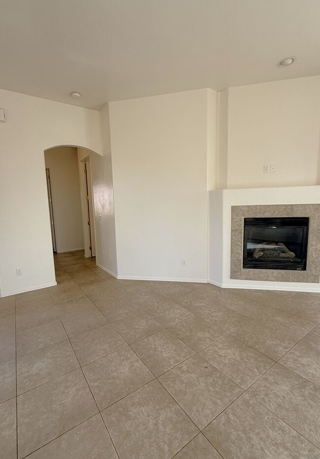 Building Photo - Four Bedroom Home in Granville!!!