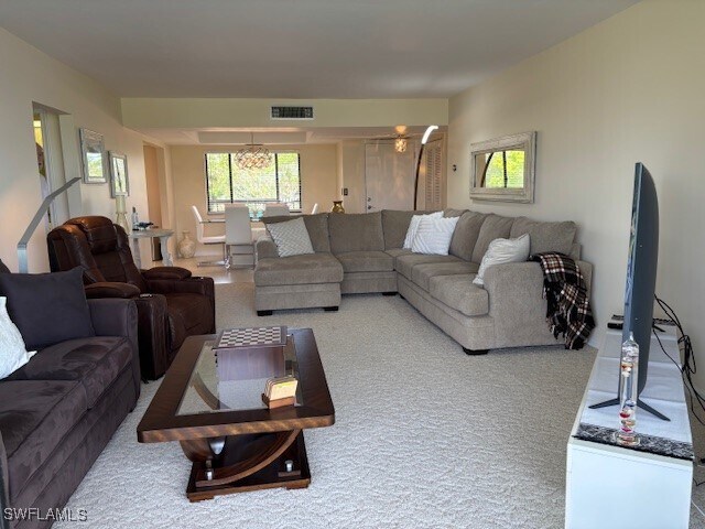 Foto del edificio - 413 Augusta Blvd