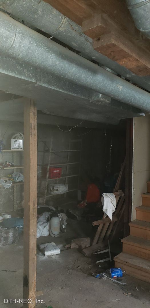 Building Photo - 3 br, 1 bath House - 458 Cesar E Chavez Ave