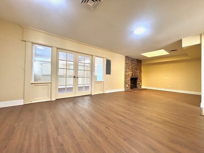 Foto del edificio - 3816 San Joaquin Ave