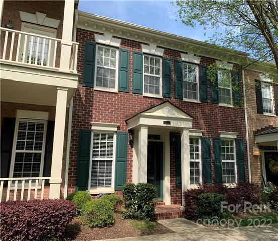 Foto principal - 215 N Faulkner Way