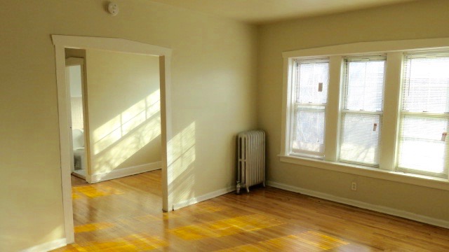 Primary Photo - 6954 S Paxton Ave