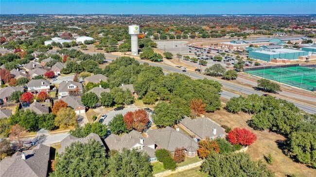 Foto del edificio - 2406 Powderham Ln