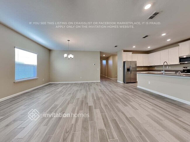 Foto del edificio - 9902 Lemon Grass Ln