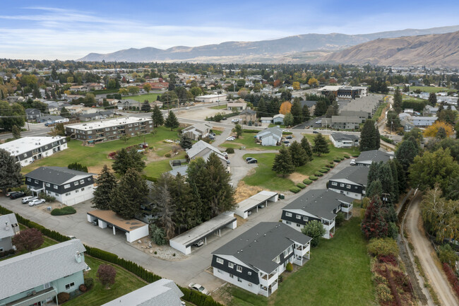 Building Photo - The Orchard on Eastmont