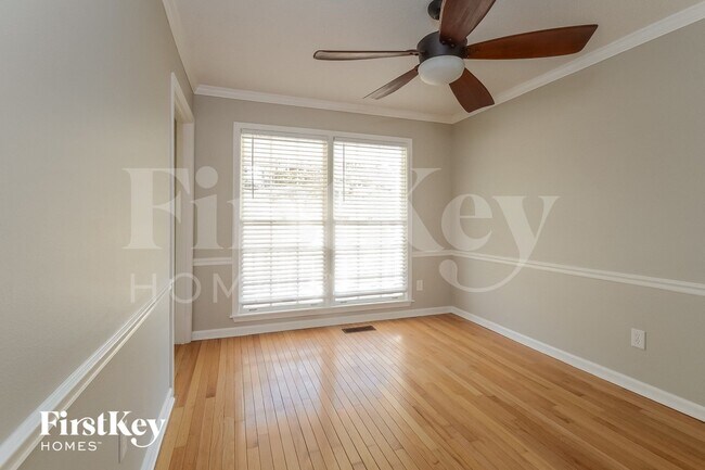 Building Photo - 1049 Independence Ct