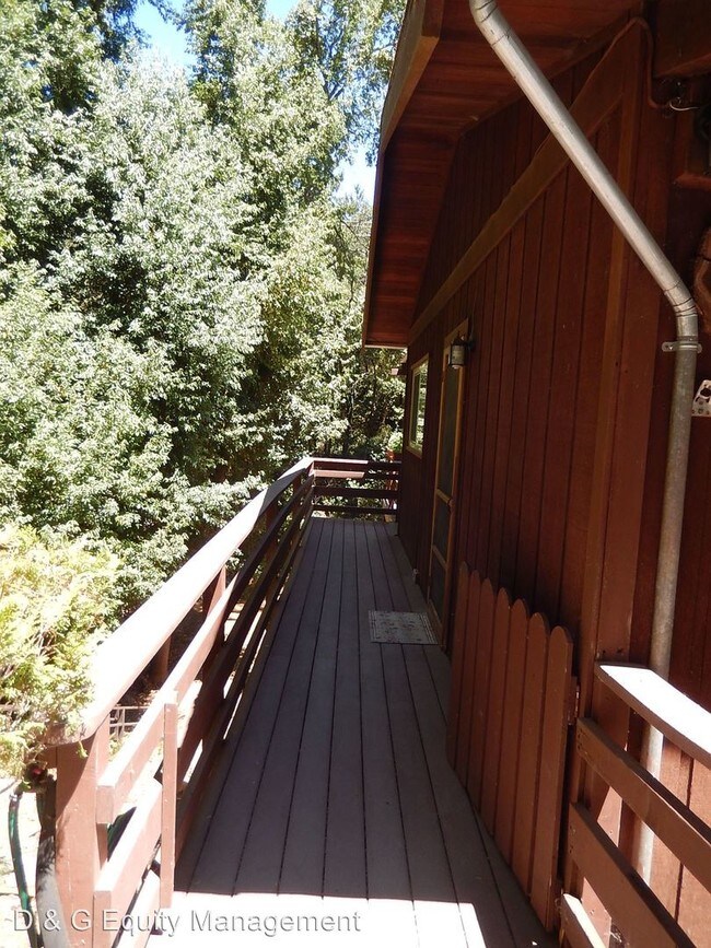 Foto del edificio - 2 br, 2 bath House - 10360 Old River Rd.