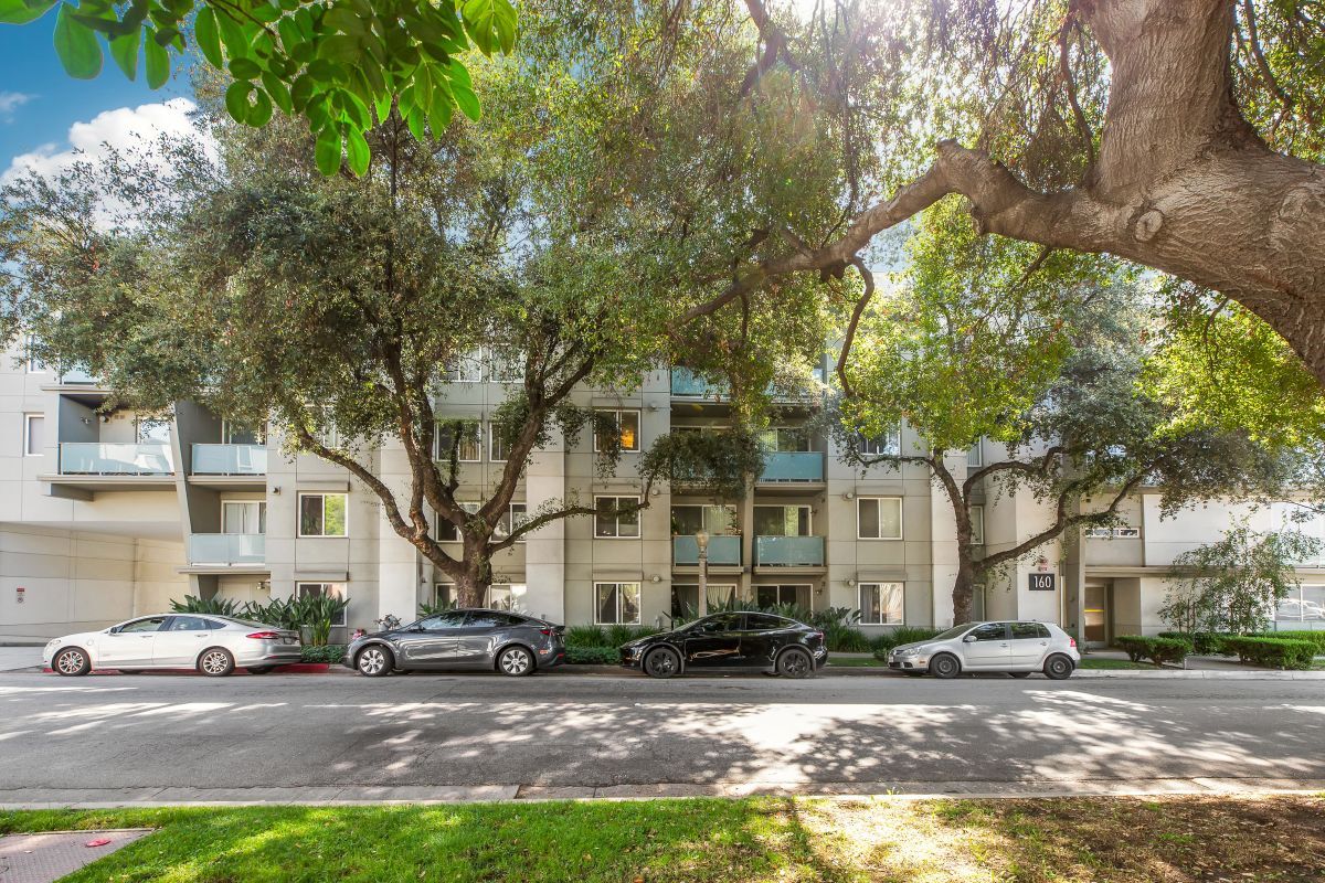 Foto principal - 160 S Hudson Ave