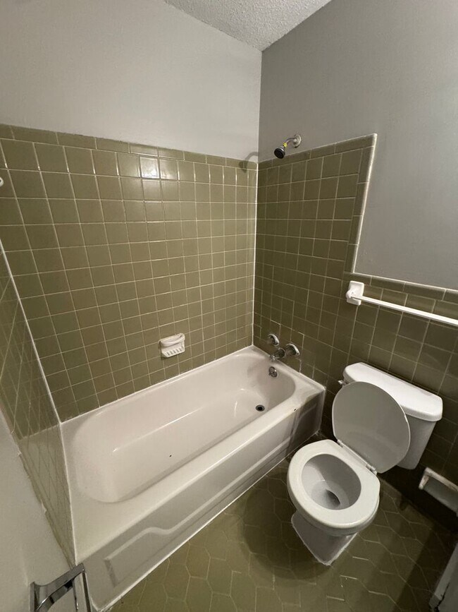 Foto del edificio - 3402 Sunnyfield Cove