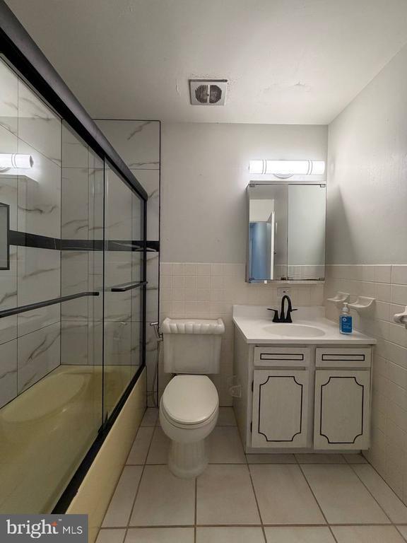 Foto del edificio - 3330 Bryan Ct