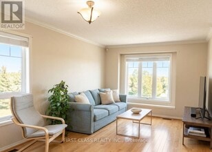 Building Photo - 157 Selkirk Dr