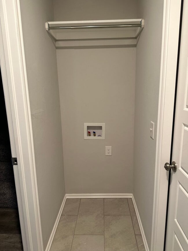 Building Photo - 230 SW 34th St